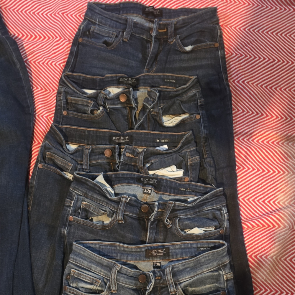 7 Prs. Judy Blue Medium/Dark Wash Flare Jeans LOT SZ. 3/26